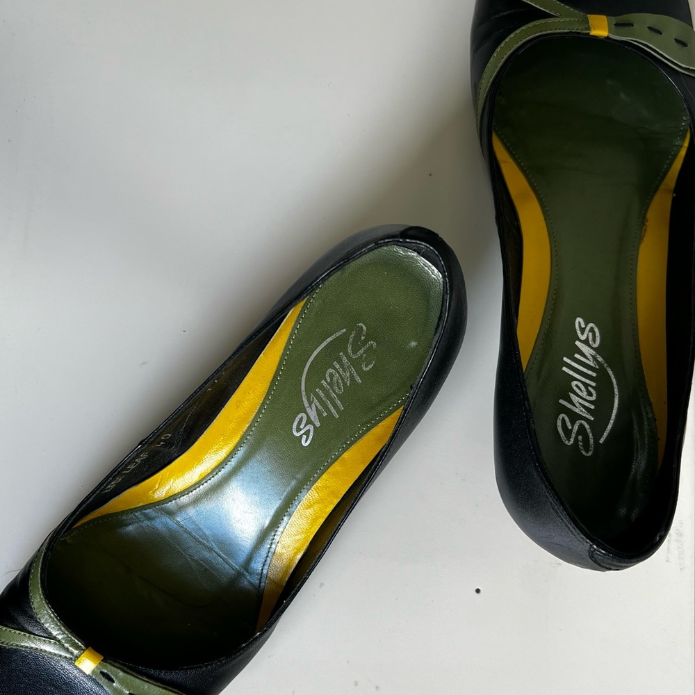 Women's Black and Green Shoes